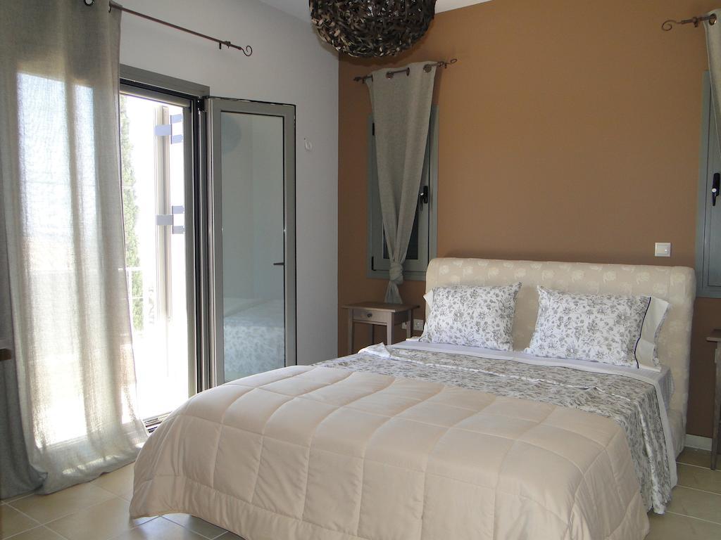 Villa &