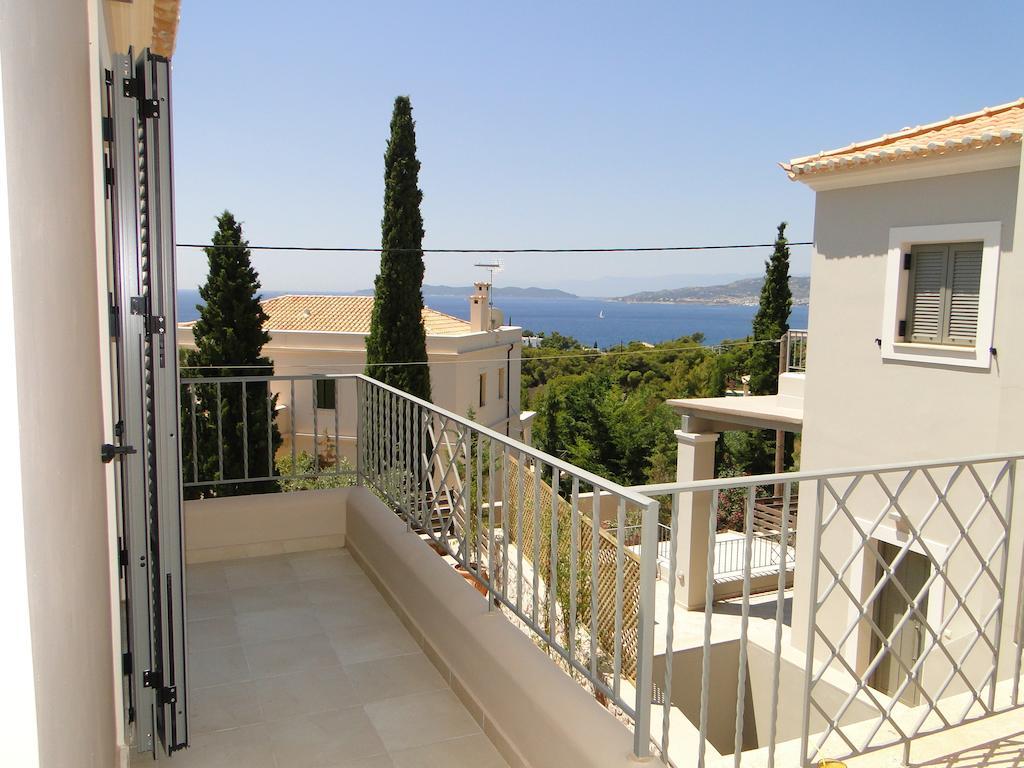 & Villa Porto Heli
